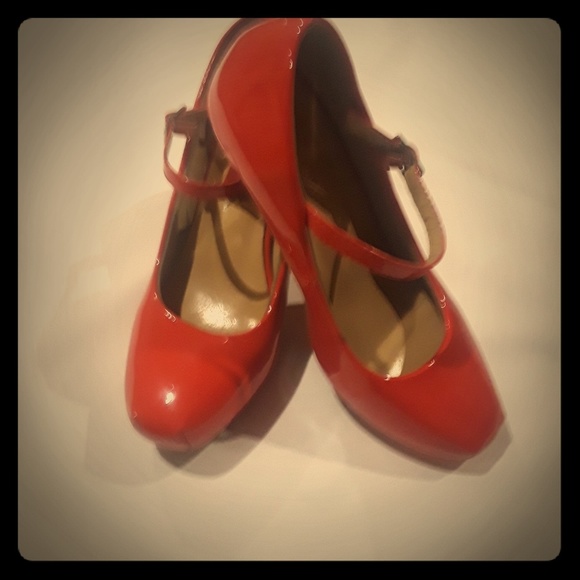 Red Pumps - Picture 1 of 1